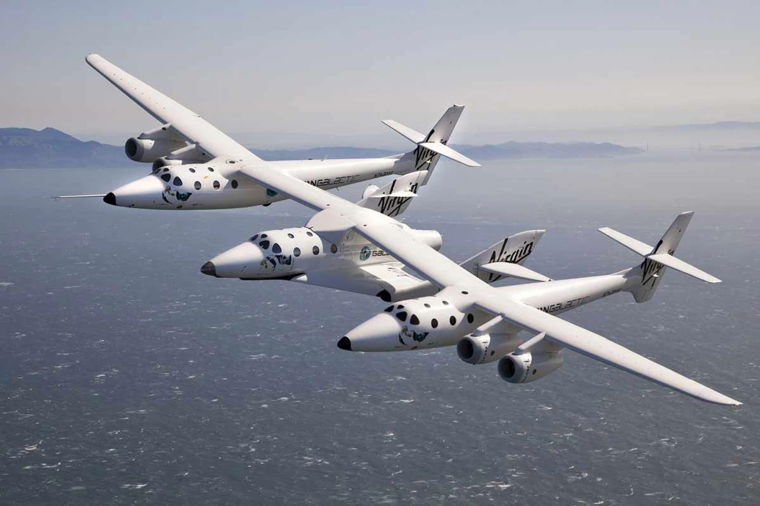 A nave espacial turística da Virgin será lançada de um superavião (Virgin Galactic)