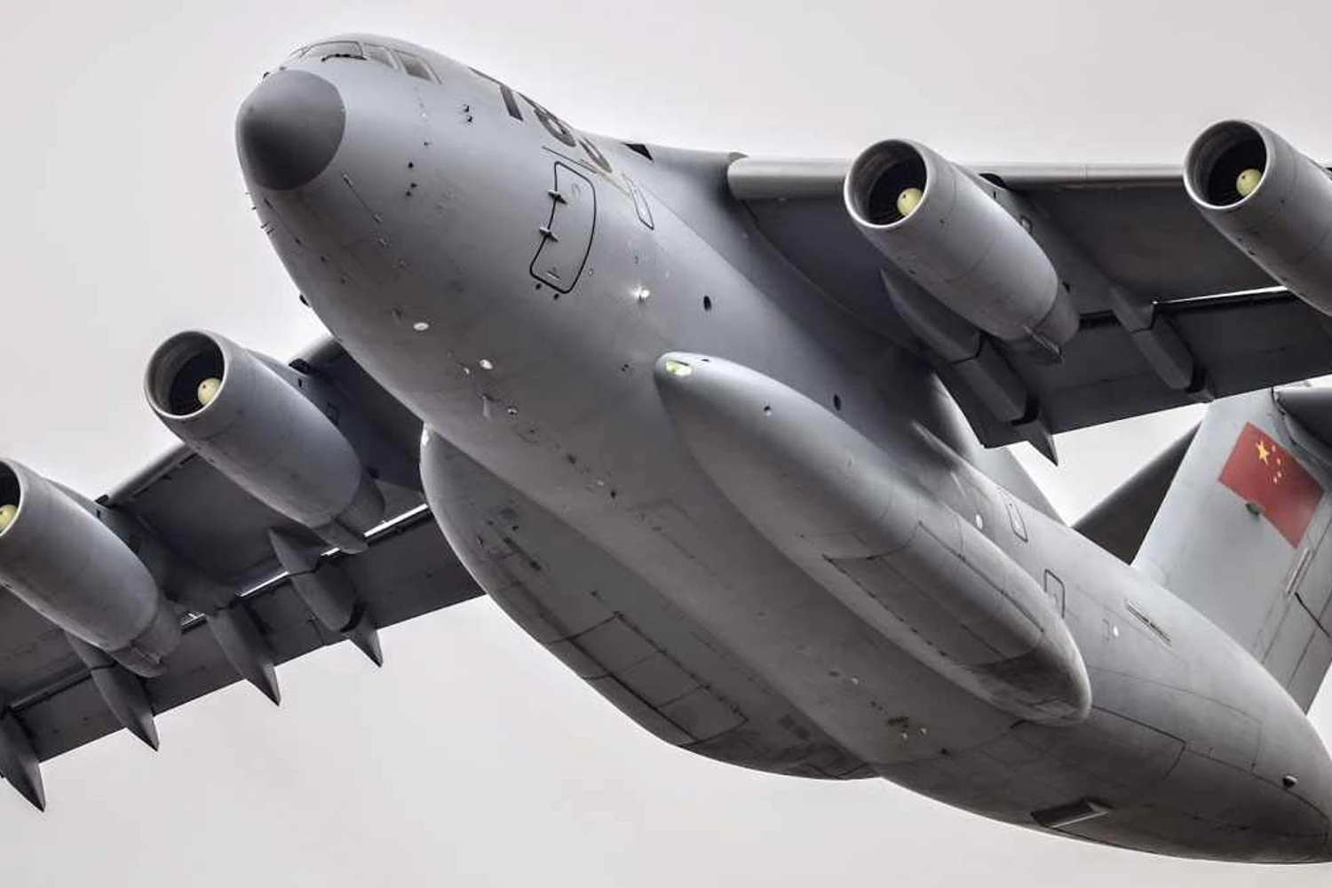 Maior avião produzido na China, Y-20 Kunpeng entra em serviço