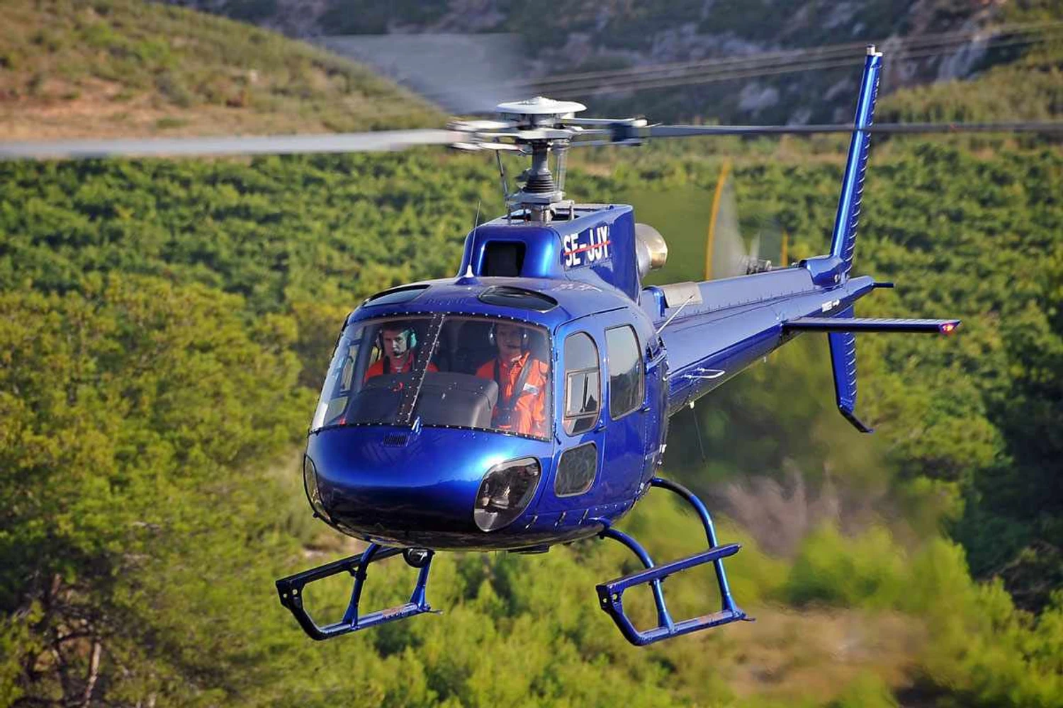 Apenas 8% da frota de helicópteros nacional possui licença para realizar táxi-aéreo (Divulgação)