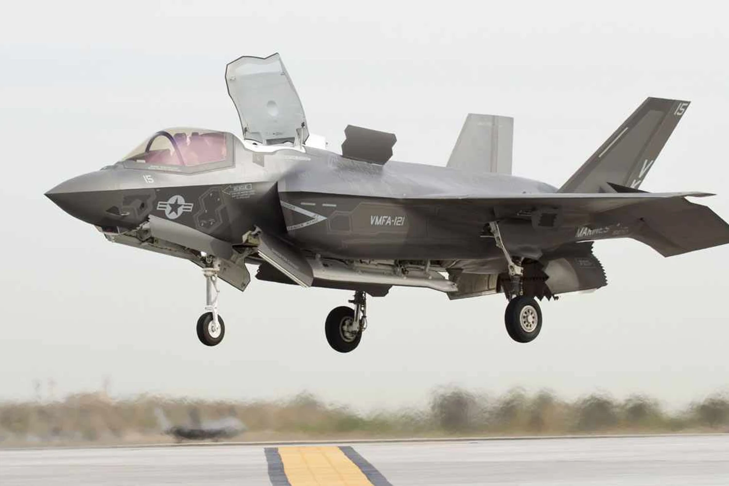 O caça F-35 é proposto em três versões diferentes, por isso seu alto custo (Divulgação)