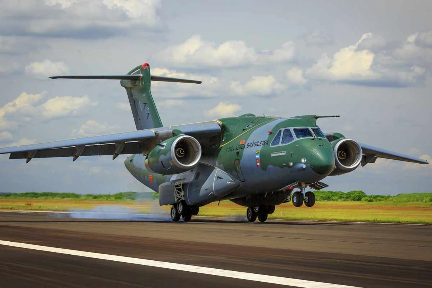 Embraer envia KC-390 para testes nos EUA