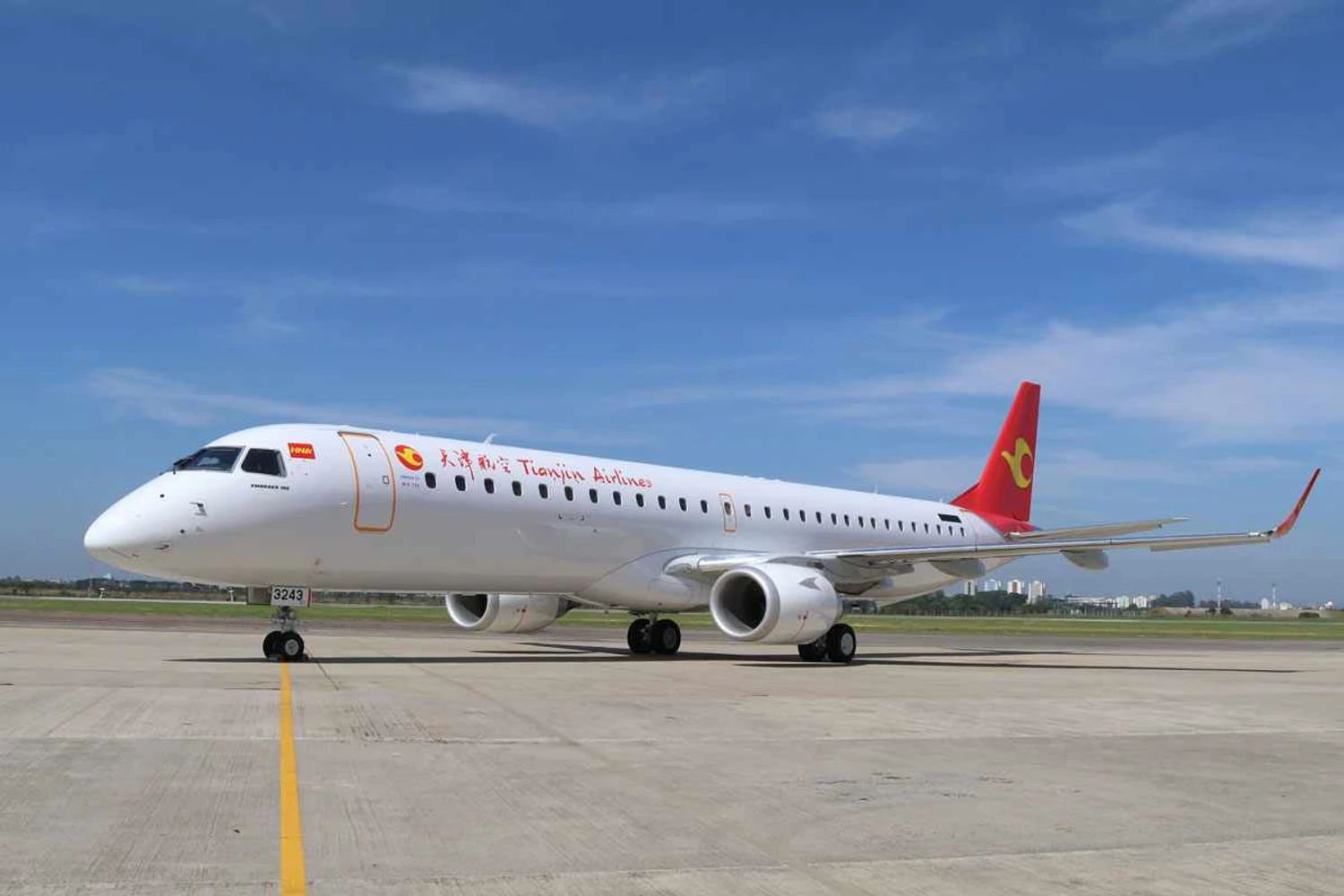 A Tianjin Airlines é o maior operador de jatos Embraer na Ásia, com mais de 60 aeronaves (Embraer)
