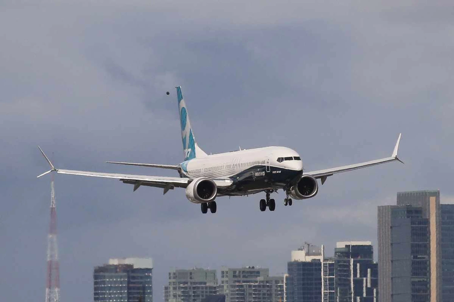 Problema na fiação do 737 Max pode atrasar ainda mais volta à operação (Boeing)