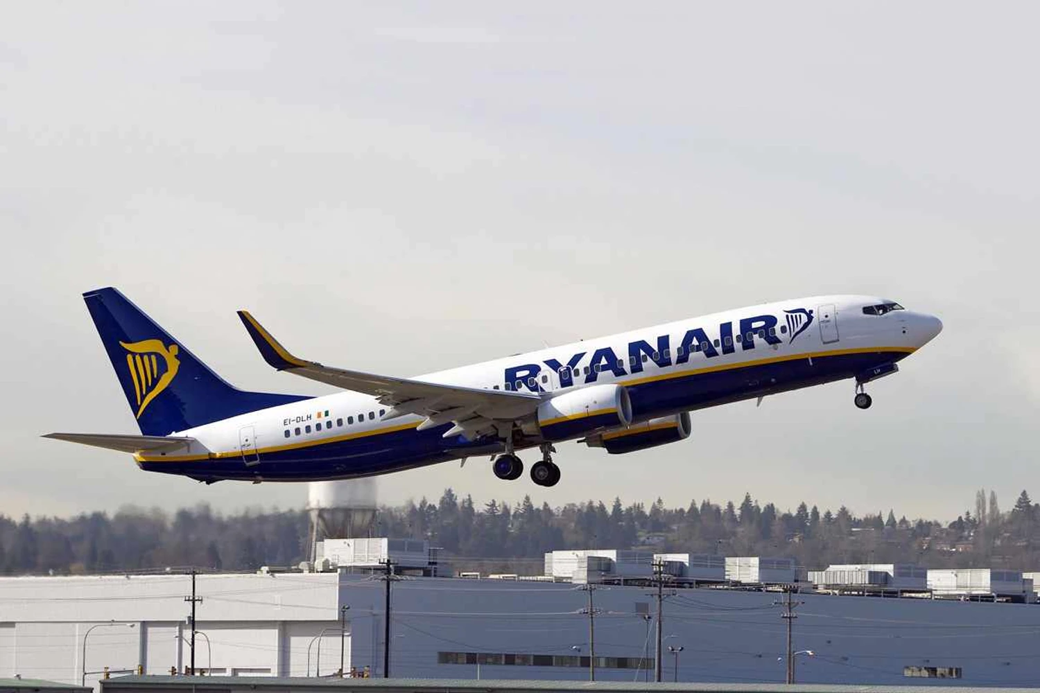 Ryanair vai recrutar pilotos no Brasil