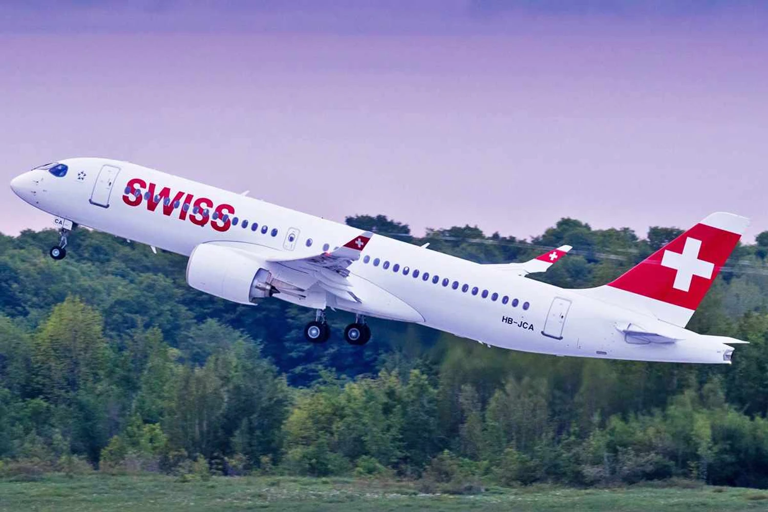 Bombardier CS300 decola: Swiss é a primeira a operar o jato que rivaliza com o 737 e o A319neo (Divulgação)