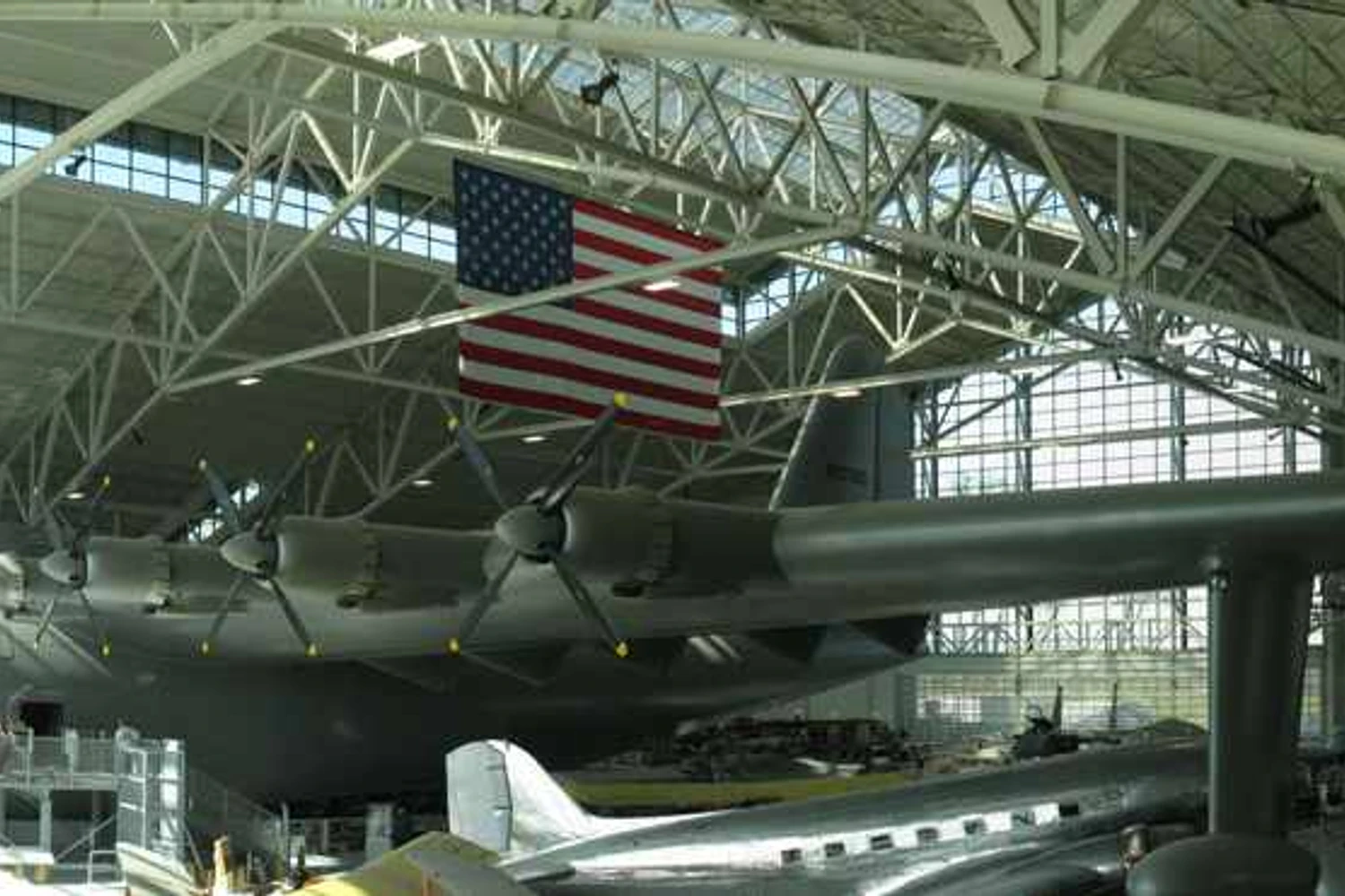 O Hercules está guardado desde 1993 no Evergreen Aviation Museum, no estado do Oregon (Drew-Wallner)