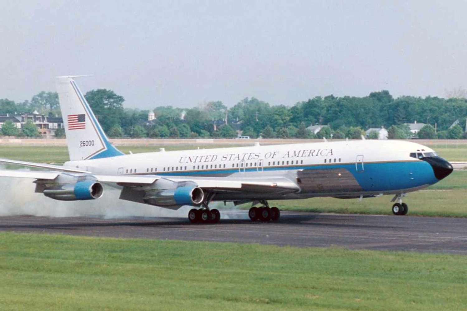 O C-137, versão militar do 707 com maior alcance, foi o Air Force One mais longevo (USAF)