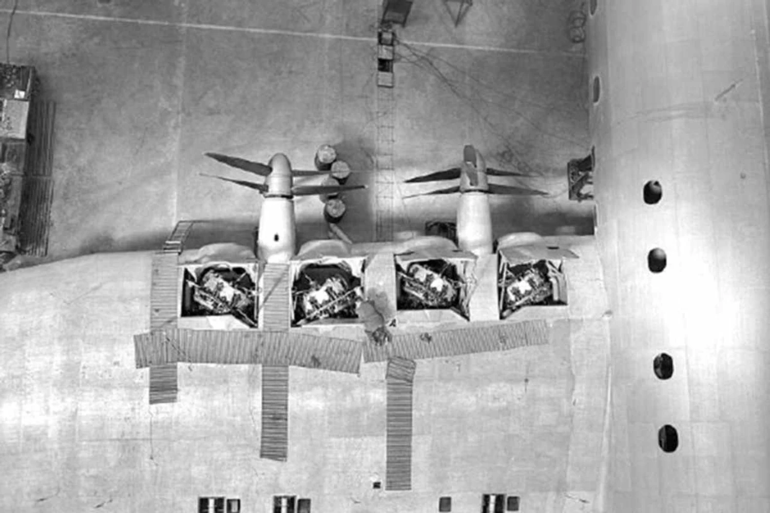 A primeira versão do Brabazon foi equipada com motores radiais, depois substituídos por turbo-hélices
