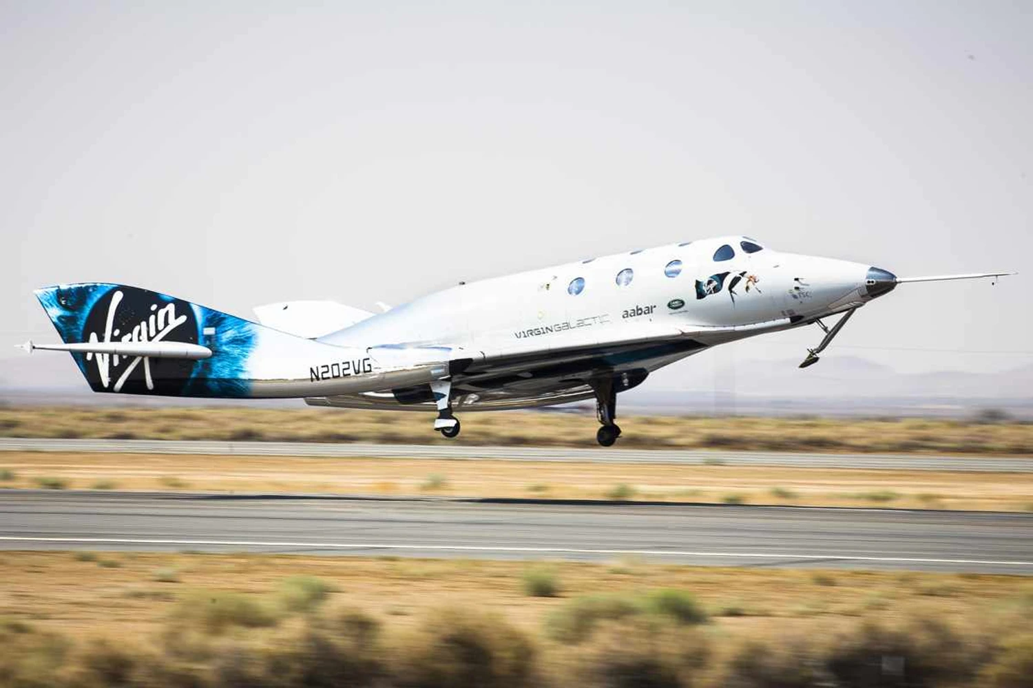 Assim como o ônibus espacial, a SpaceShipTwo também pousa como um avião (Virgin Galactic)