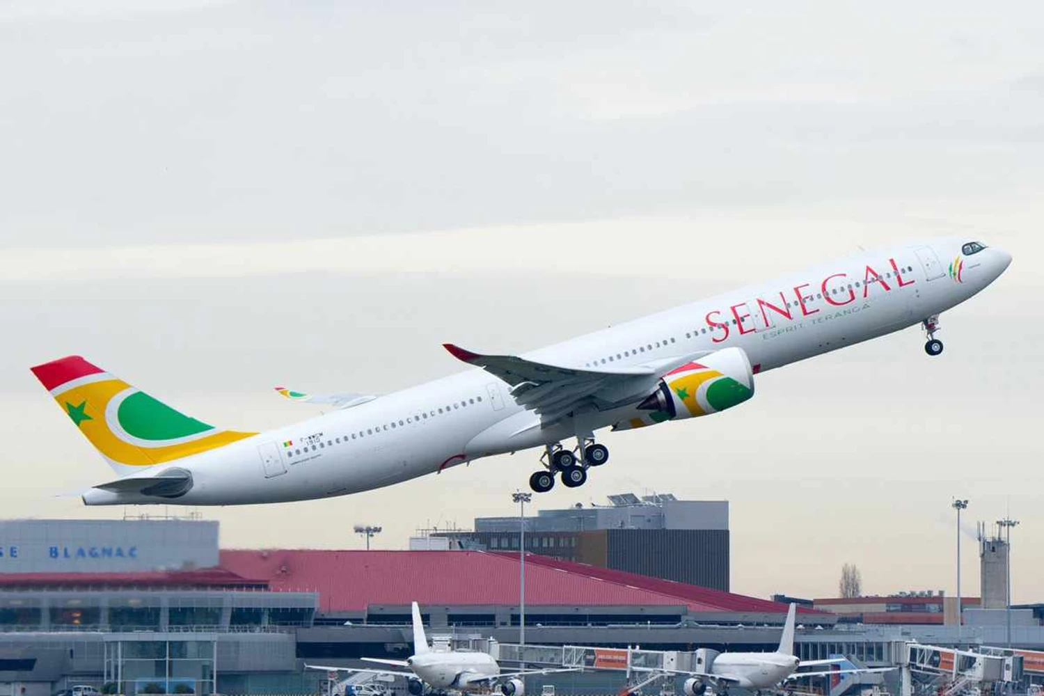 Airbus A330-900neo da Air Senegal: jato já pode voar para por regiões distantes de aeroportos alternativos (Airbus)