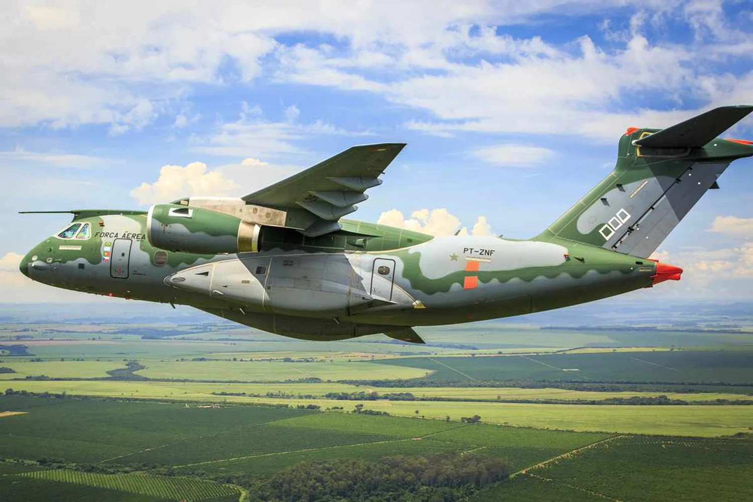 KC-390: Boeing já está atrás de clientes para o avião da Embraer (FAB)