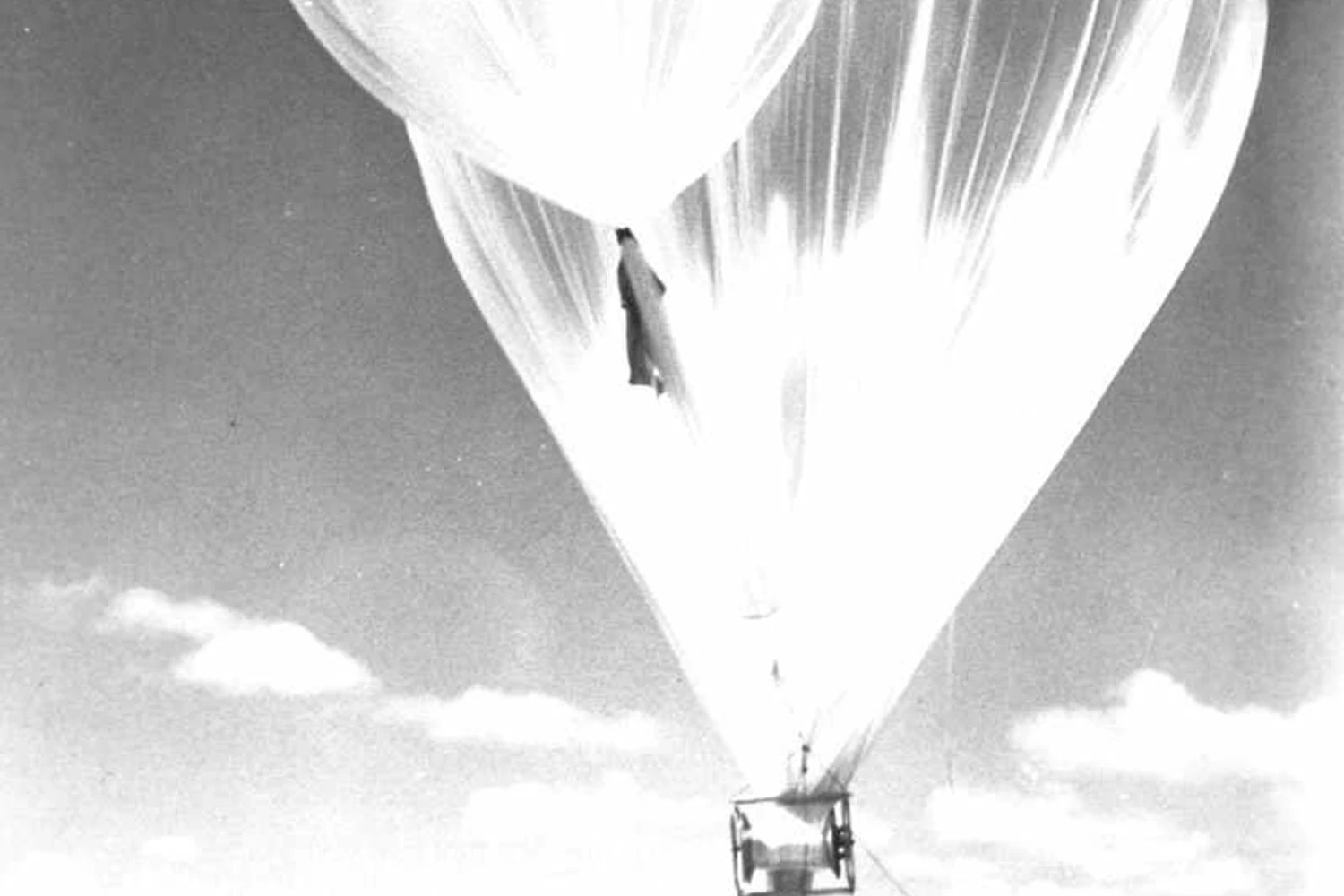 Balão-espião dos EUA: ele virou o principal alvo do Tu-128 (USAF)