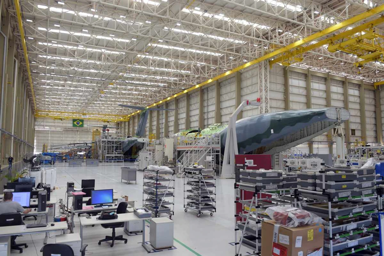 KC-390-final-assembly_06