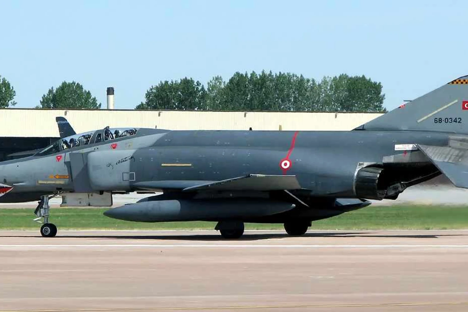 Apesar de antigo, o F-4 ainda é o caça com maior capacidade operado na Turquia (Adrian Pingstone)
