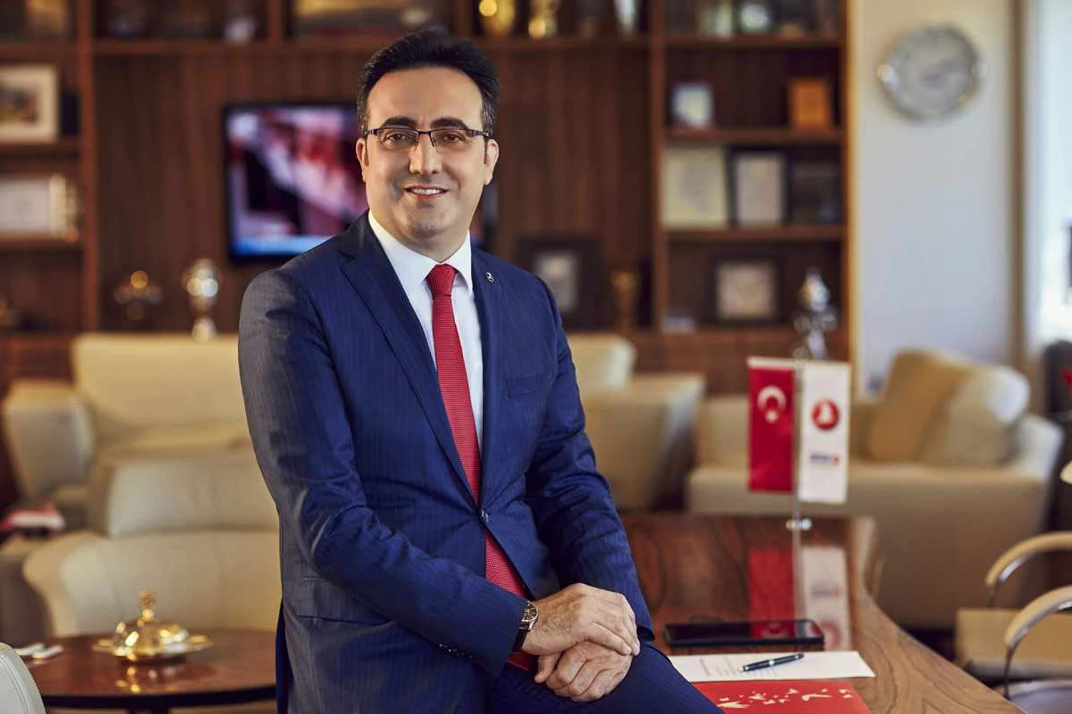 Ilker Ayci: "Estamos interessados no A220 e no Embraer 190-195" (Turkish)