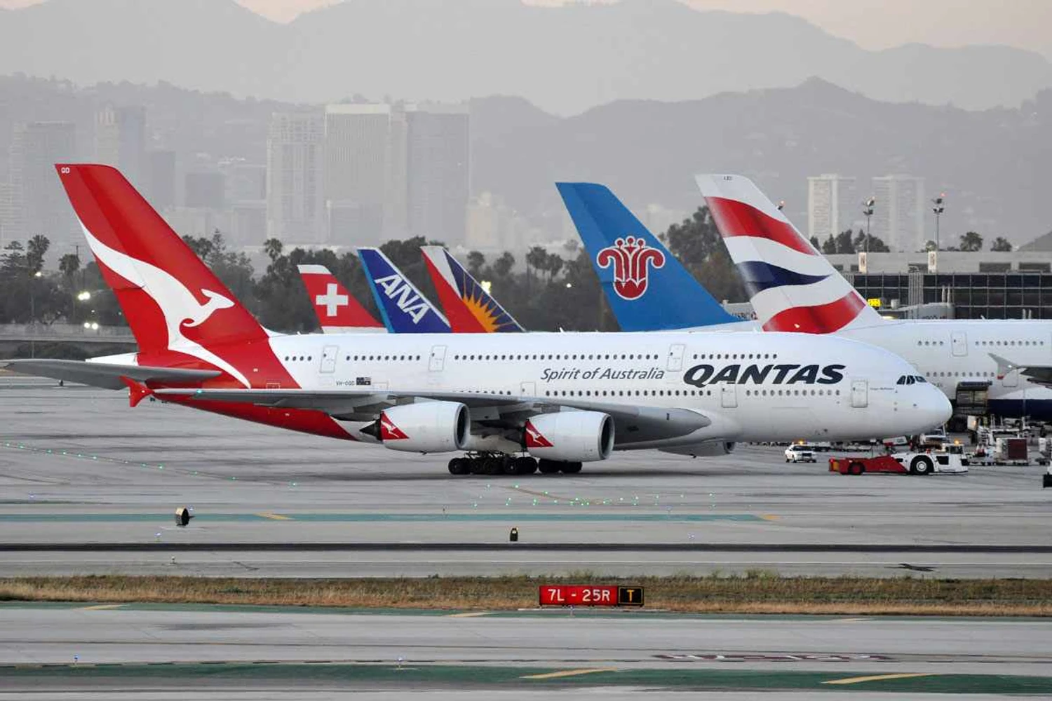 A380 da Qantas em Los Angeles: mesmo sem ter o jato registrado nos EUA, aeroporto é um dos que mais recebe o avião da Airbus (Eric Salard)