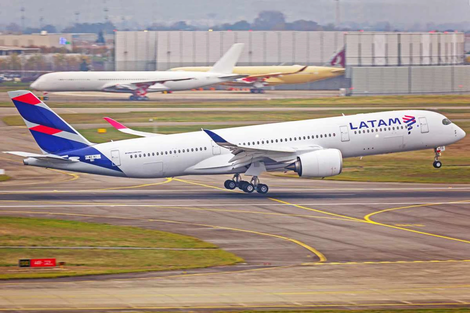 Airbus A350 da LATAM: companhia escalou o novo jato para substituir o 767 na rota entre São Paulo e Lisboa (Clément Gruin)