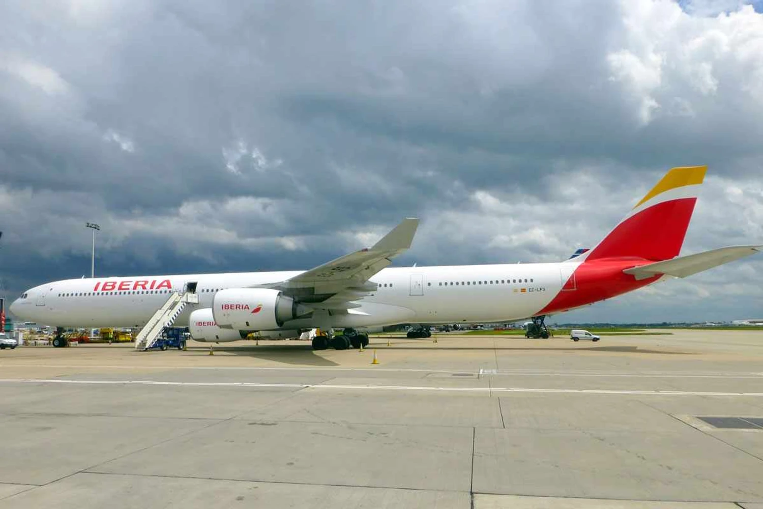 A Iberia tem escalado o A340-600 (foto) e o A330 em seus voos para São Paulo e Rio de Janeiro (John Taggart)