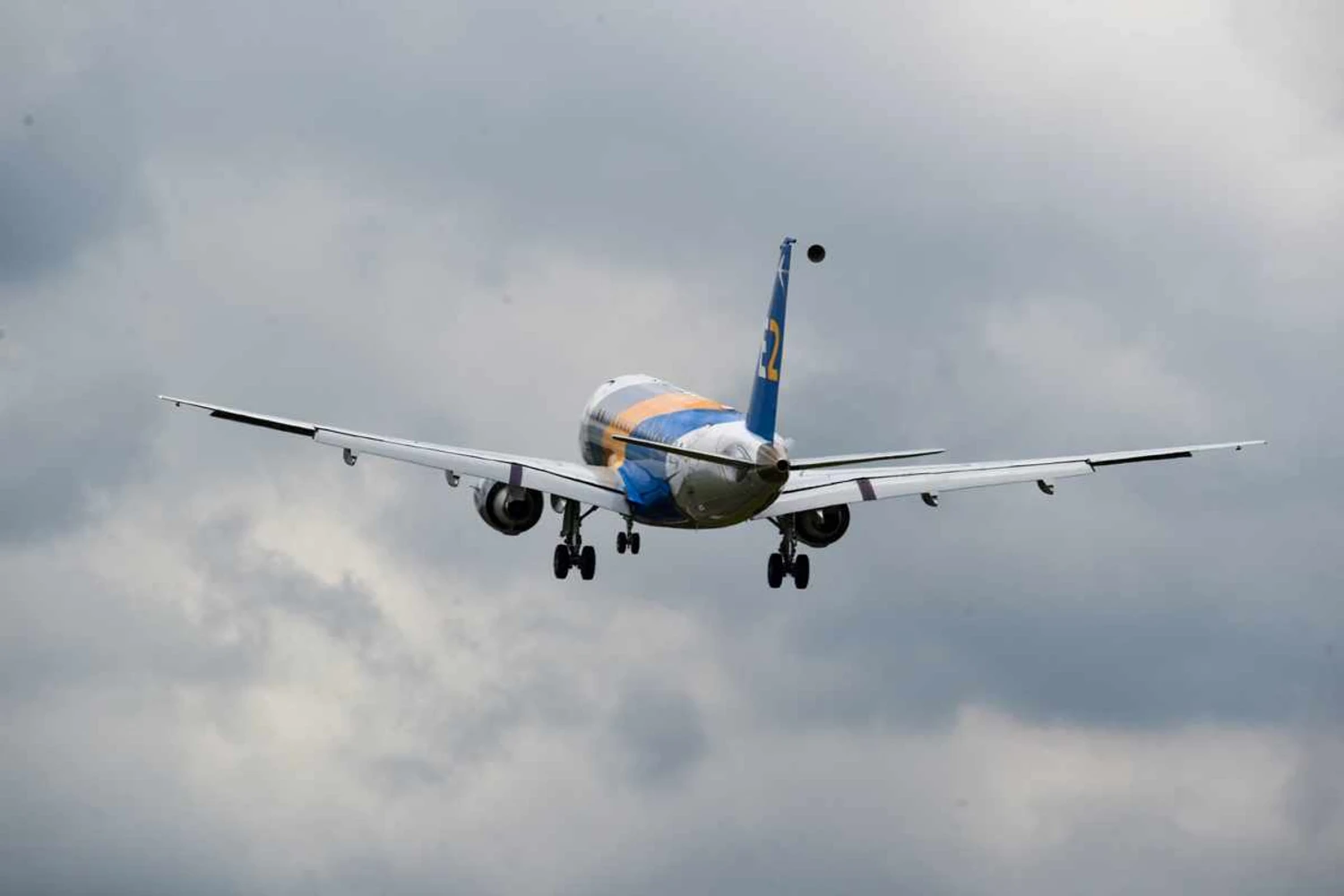 (Embraer)