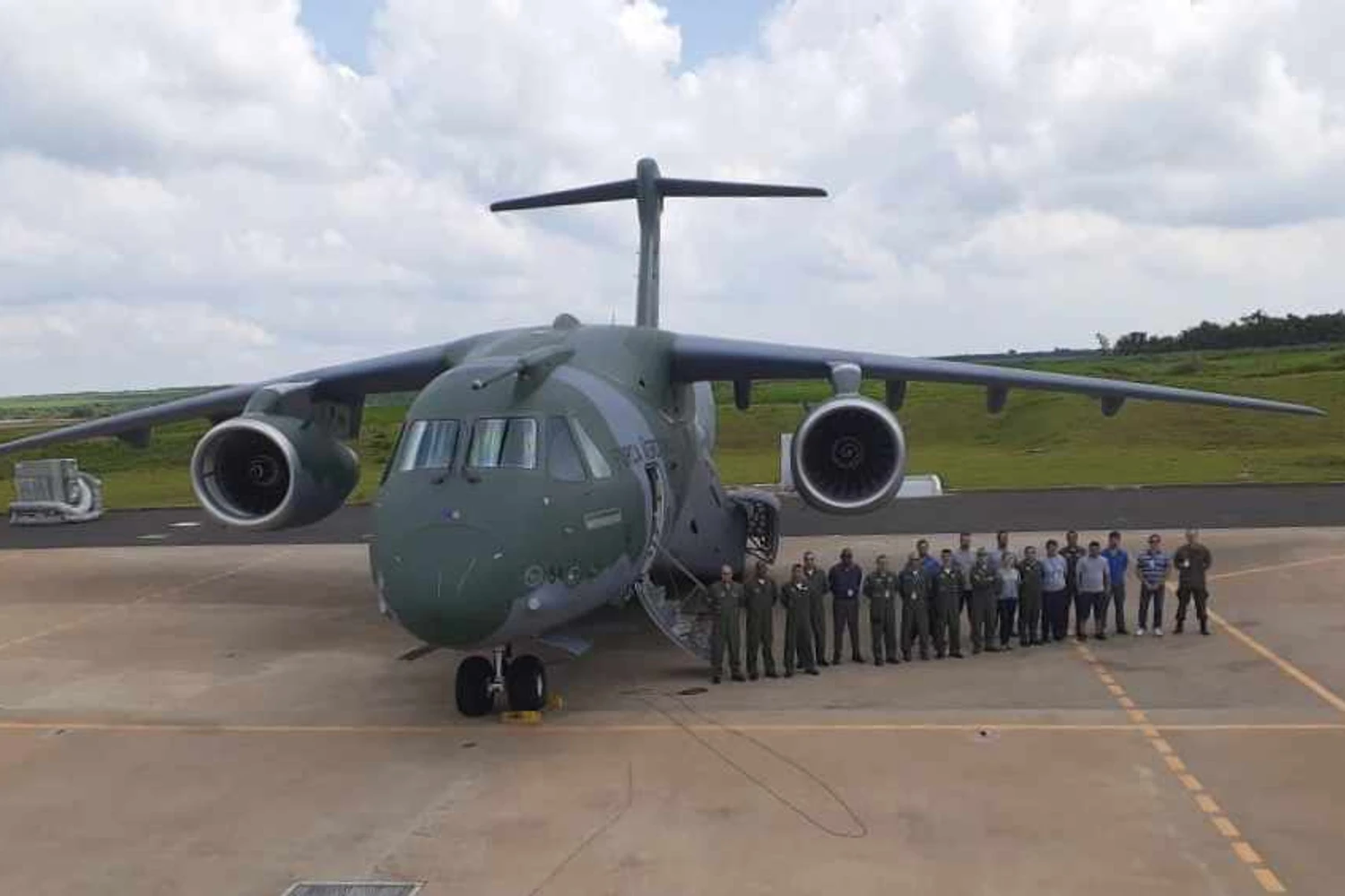 (Embraer)