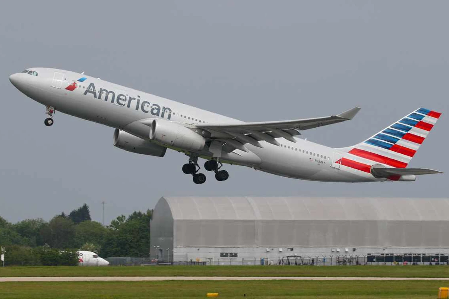 Nem tão American assim... Maior companhia do mundo, a American Airlines opera mais de 400 jatos da Airbus (Russel Lee)