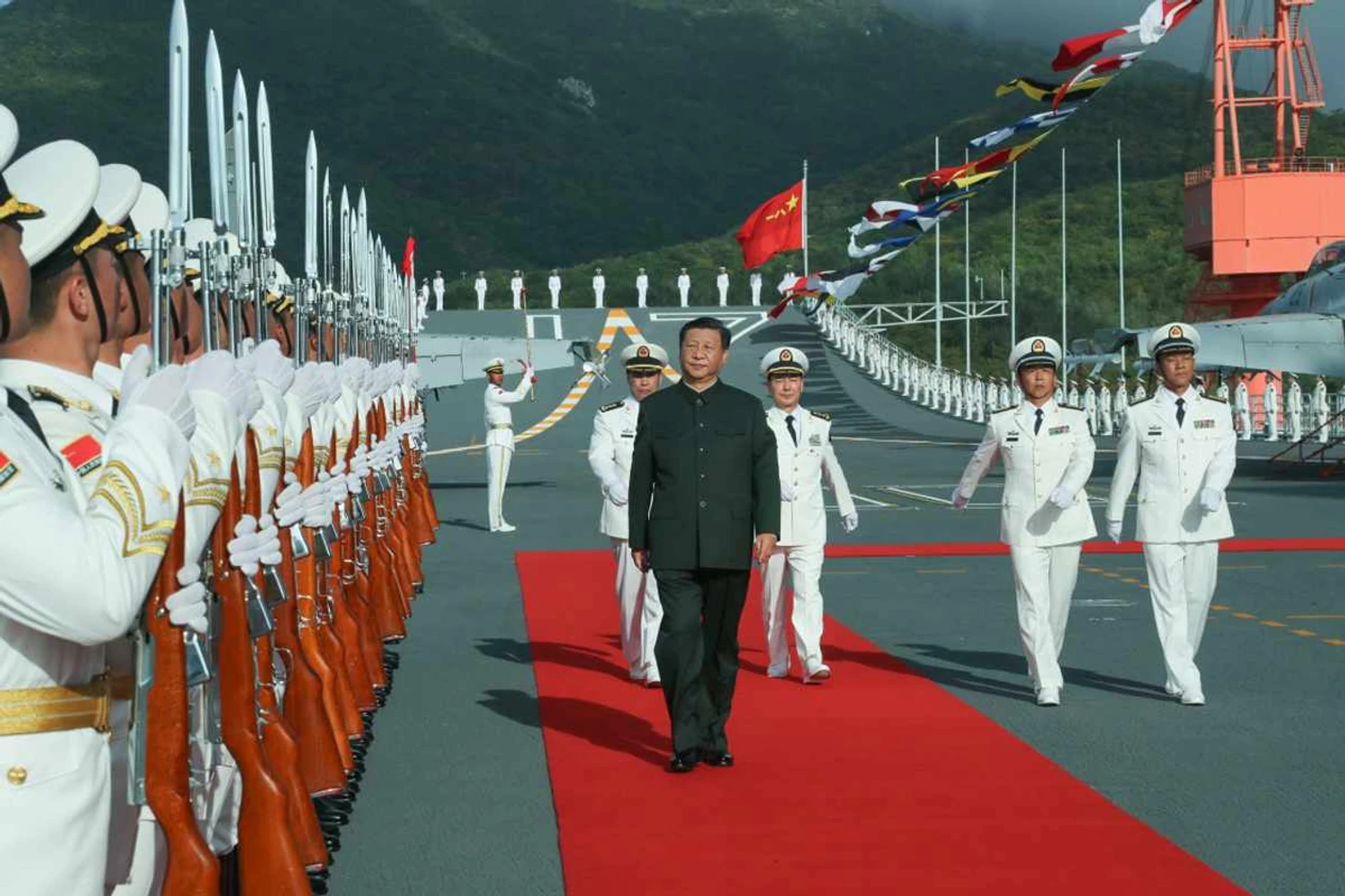 O presidente da China, Xi Jinping, participou da cerimônia de comissionamento do Shandong (Divulgação)