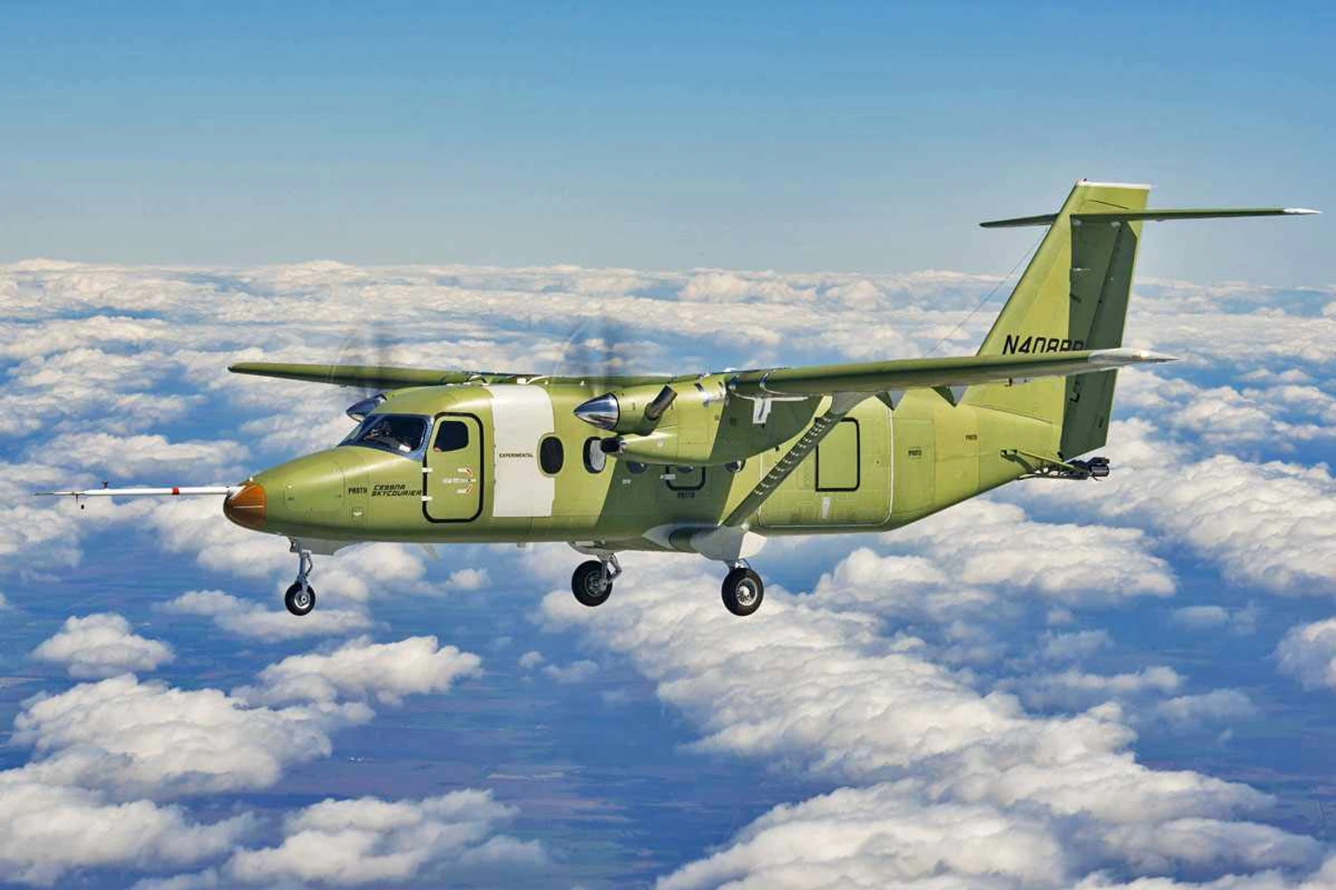 O SkyCourier pode transportar até 2,7 toneladas de carga ou 19 passageiros (Cessna)