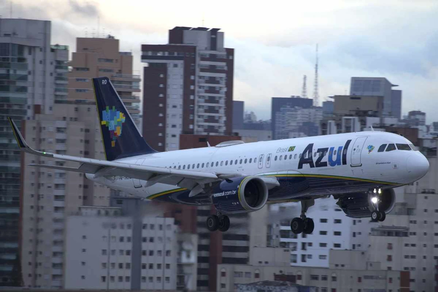 O voo da Azul para Curaçao será operado com jatos Airbus A320neo (Luis Alberto Neves)