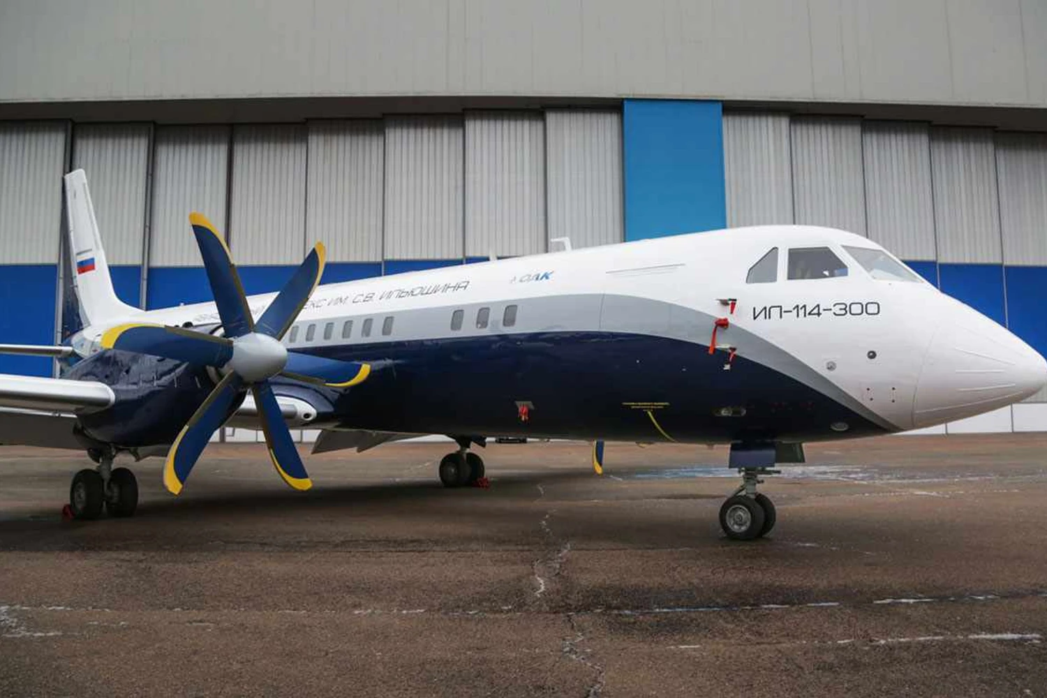 O primeiro protótipo do Ilyushin Il-114-300: voo inaugural em setembro (UAC)