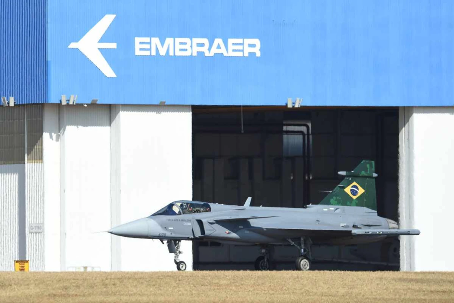 Embraer tem linha de montagem do Gripen em parceria com a Saab