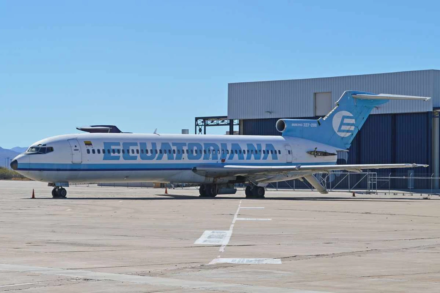 Um Boeing 727-200 usado pela Ecuatoriana nos tempos em que era controlada pela VASP (Alan Wilson)