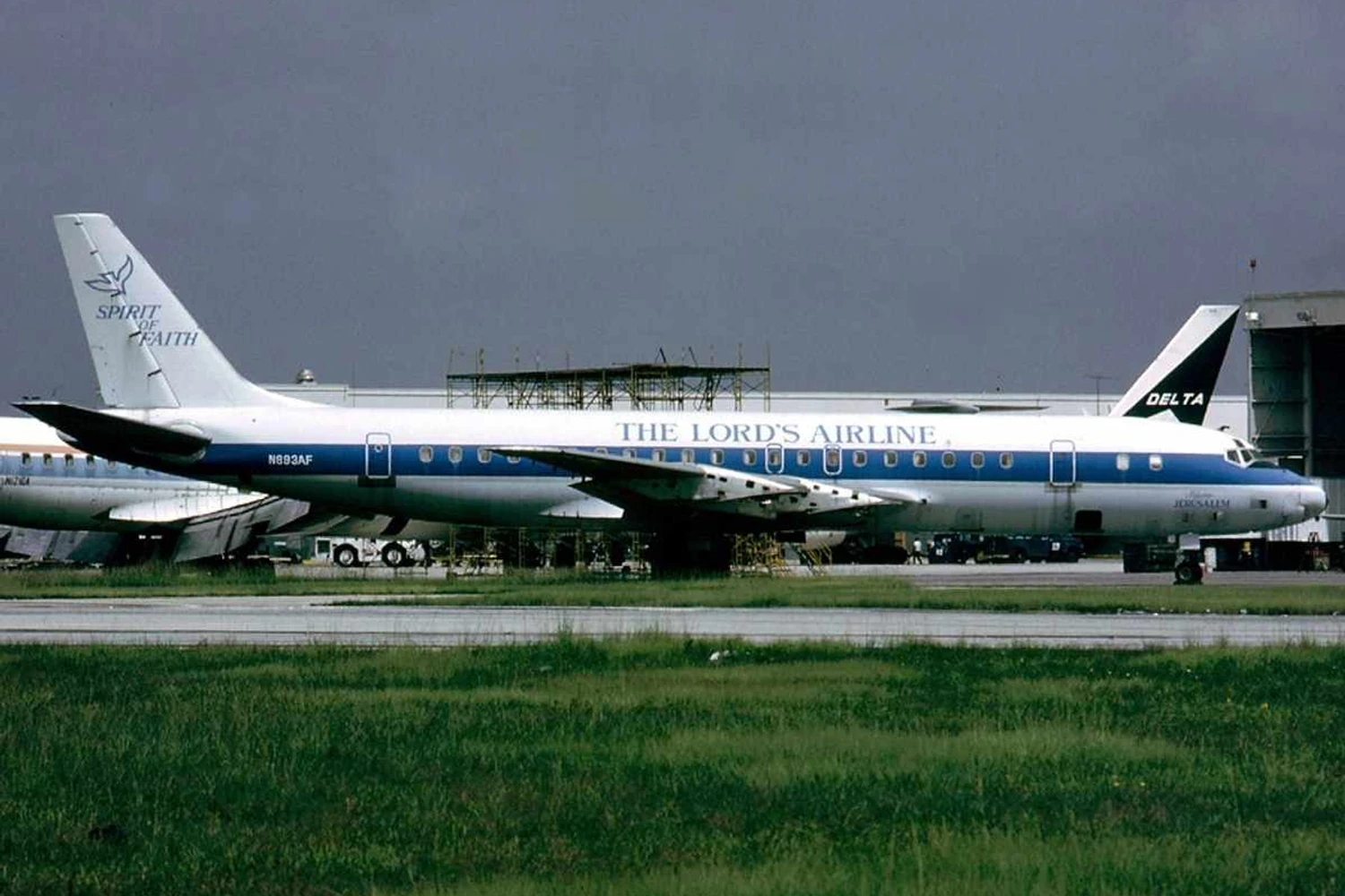 DC-8 com a pintura da The Lord's Airline, que nunca entrou em operação (Guido Allieri)