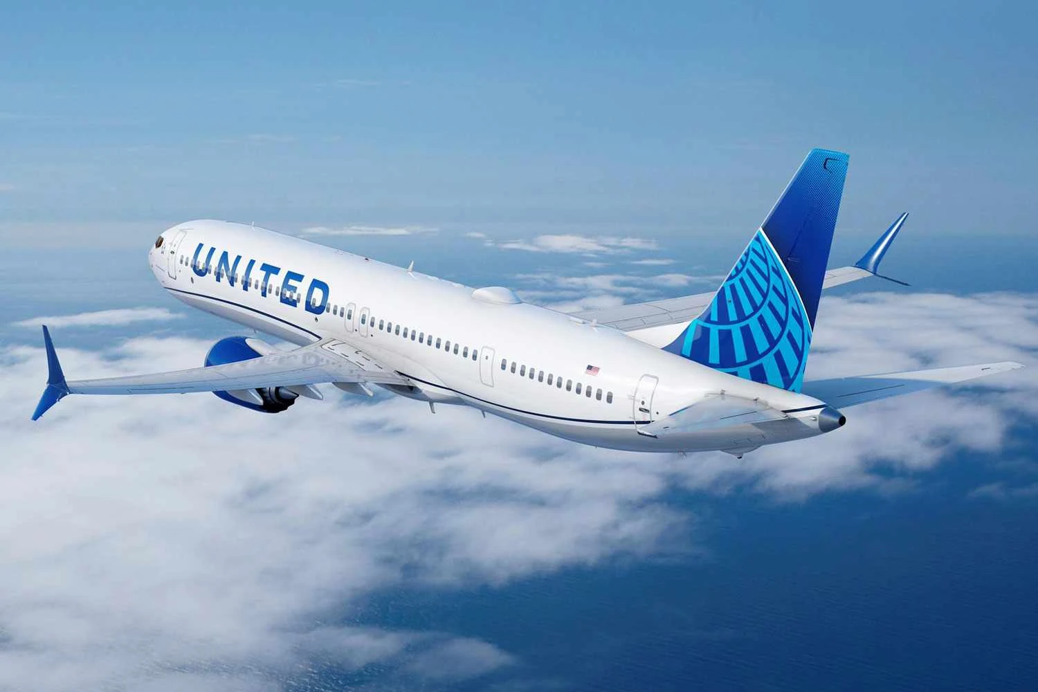 737-max-10-ua
