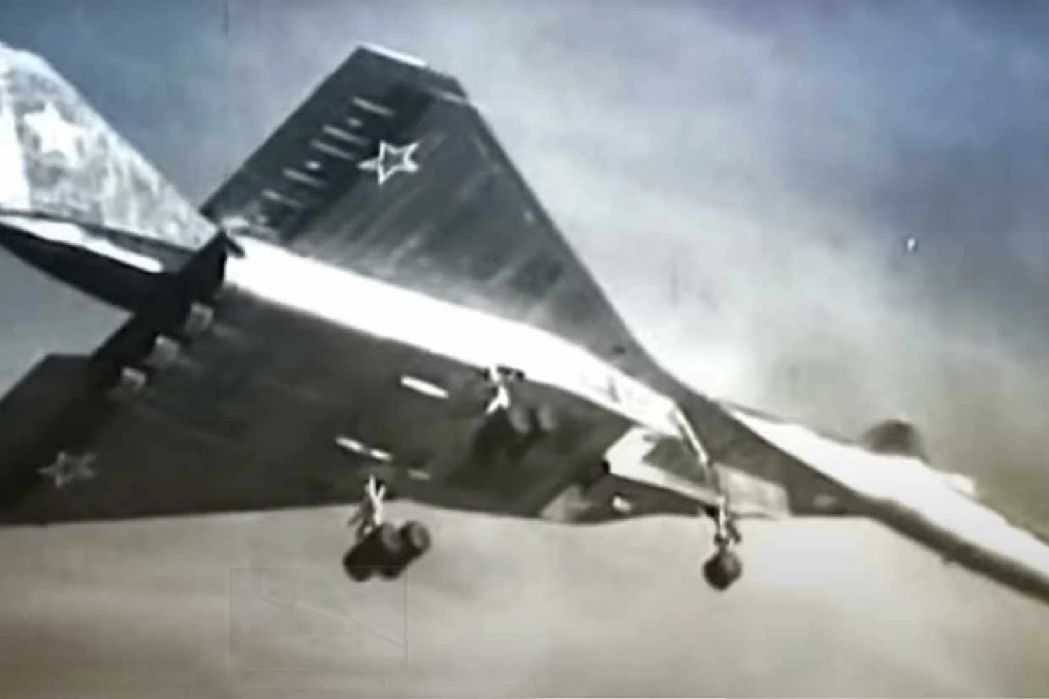sukhoi-t4-flying