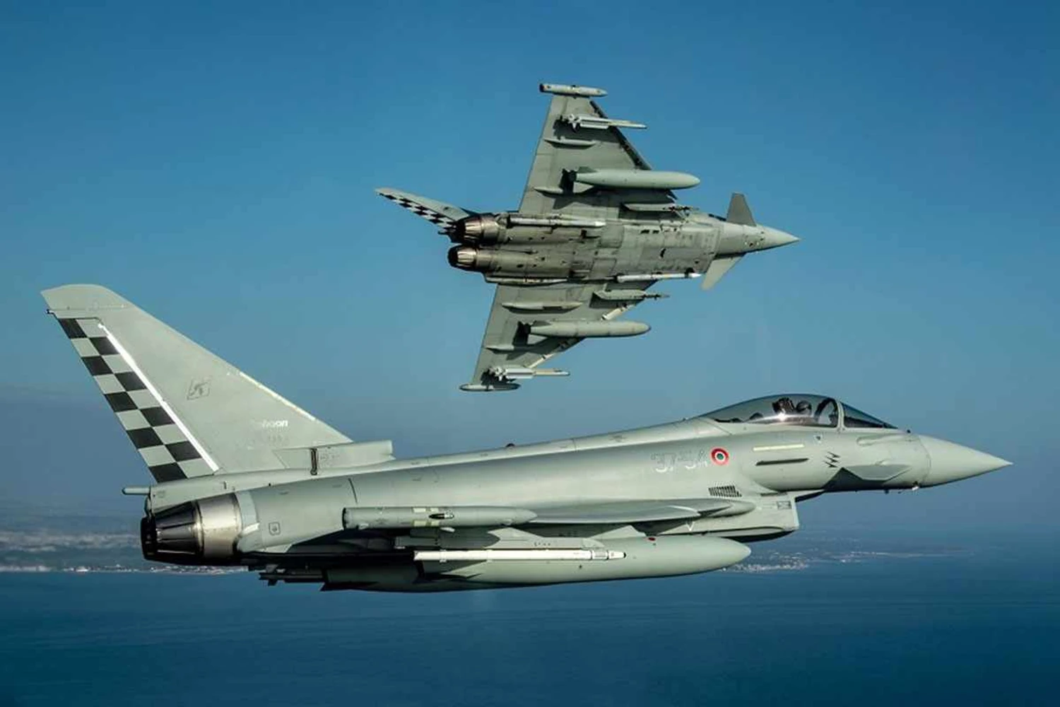O Eurofighter foi desenvolvido em parceria entre o Reino Unido, Alemanha, Espanha e Itália (Divulgação)