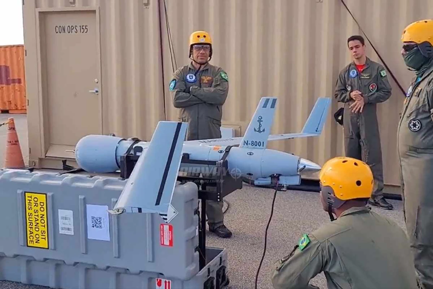 Marinha do Brasil faz primeiro lançamento do "drone" ScanEagle