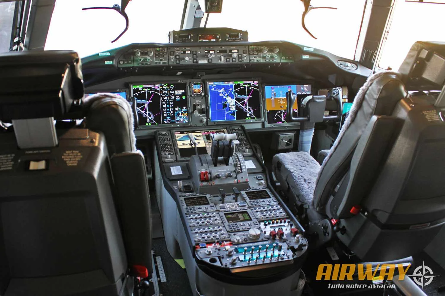 777-9 cockpit