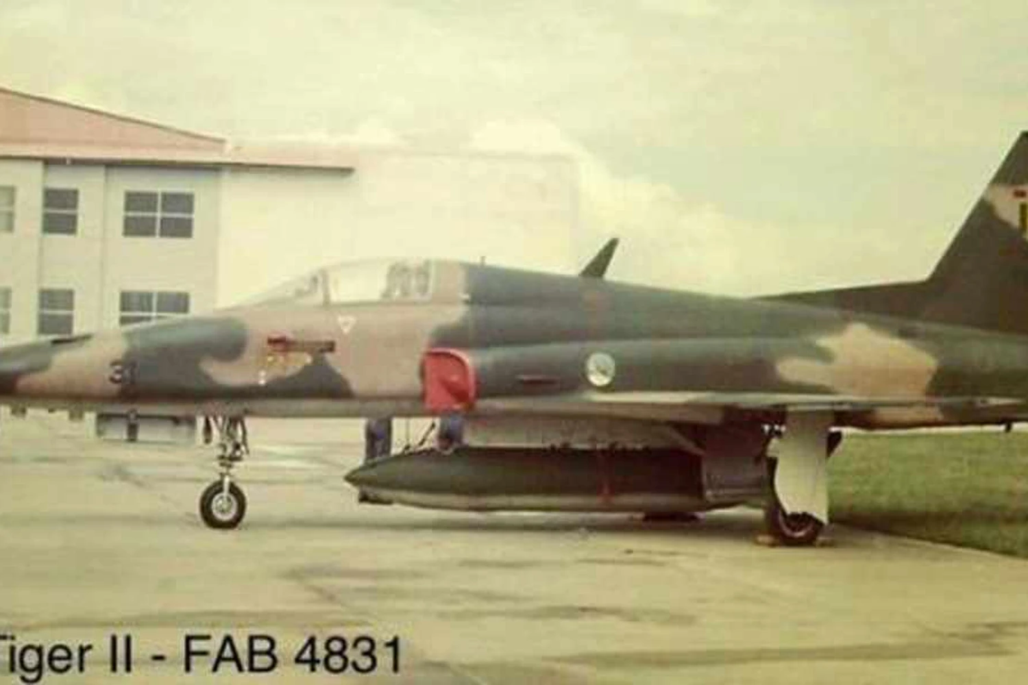FAB encontra caça F-5 Tiger II desaparecido há 40 anos