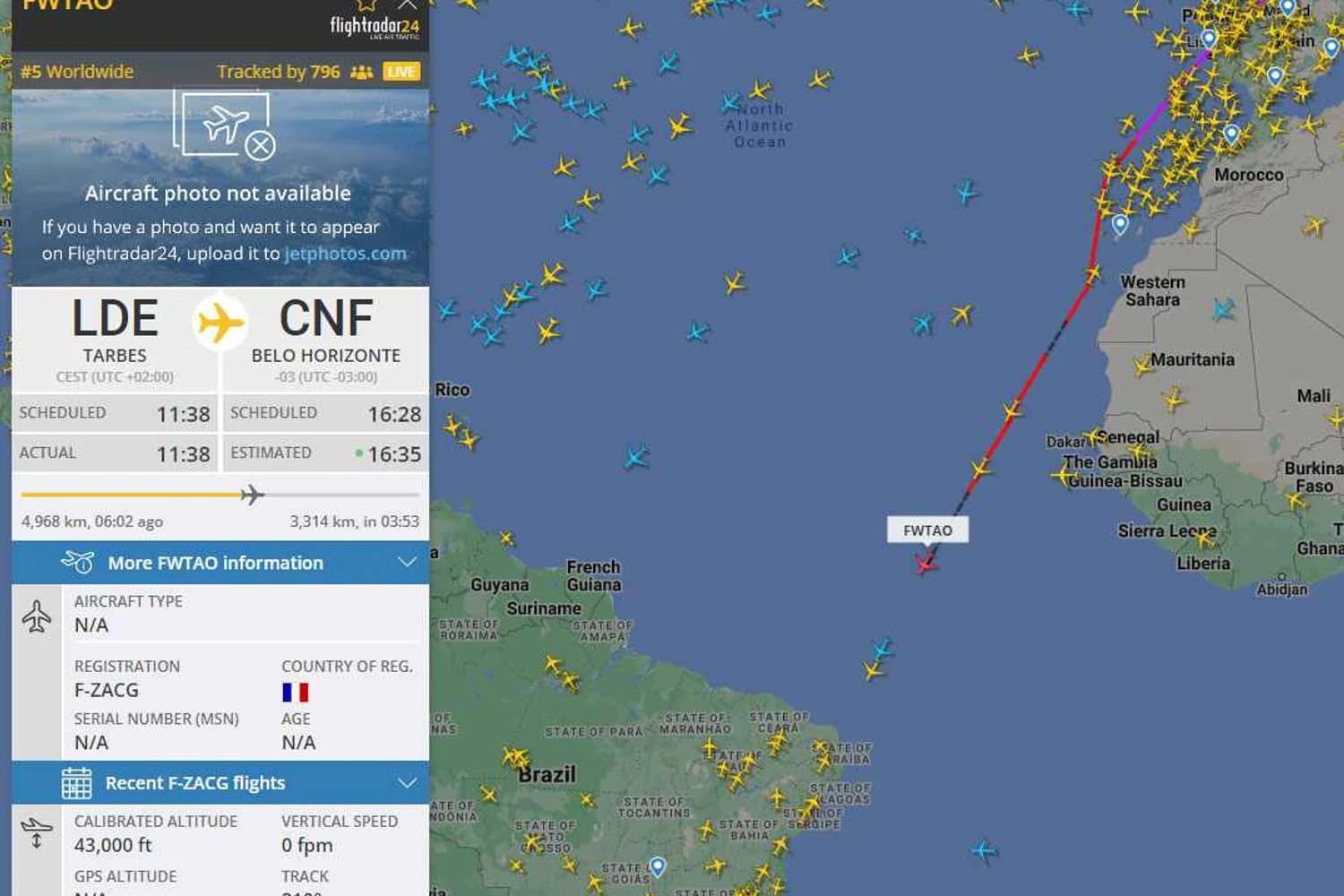 O primeiro A350, ainda com matrícula provisória, a caminho do Brasil (FR24)