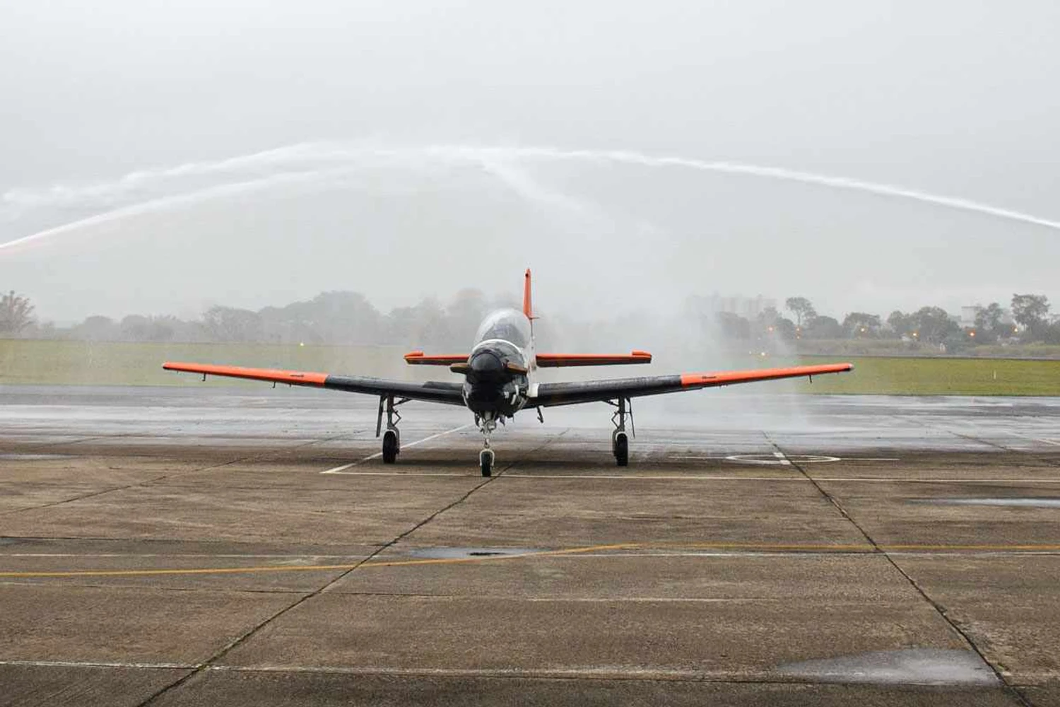 Instituto de Pesquisas e Ensaios em Voo recebe um T-27M Tucano modernizado
