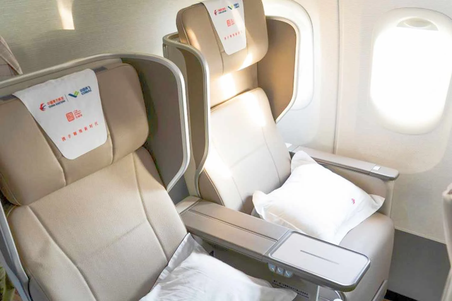 As poltronas da classe executiva do C919 (CEA)