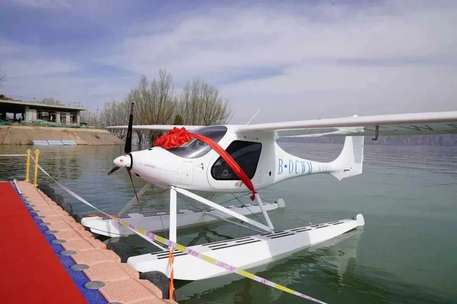 Primeiro hidroavião elétrico do mundo é entregue na China