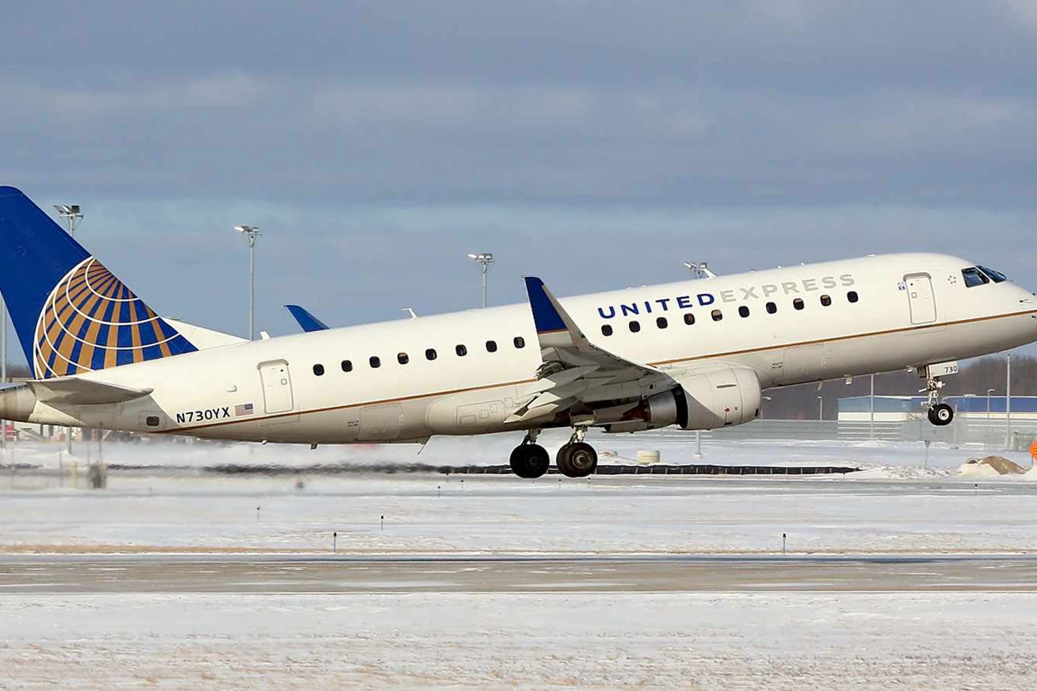 Dois E175 foram entregues para a Republic Airlines para voarem pela United Express (Russel Sekeet)