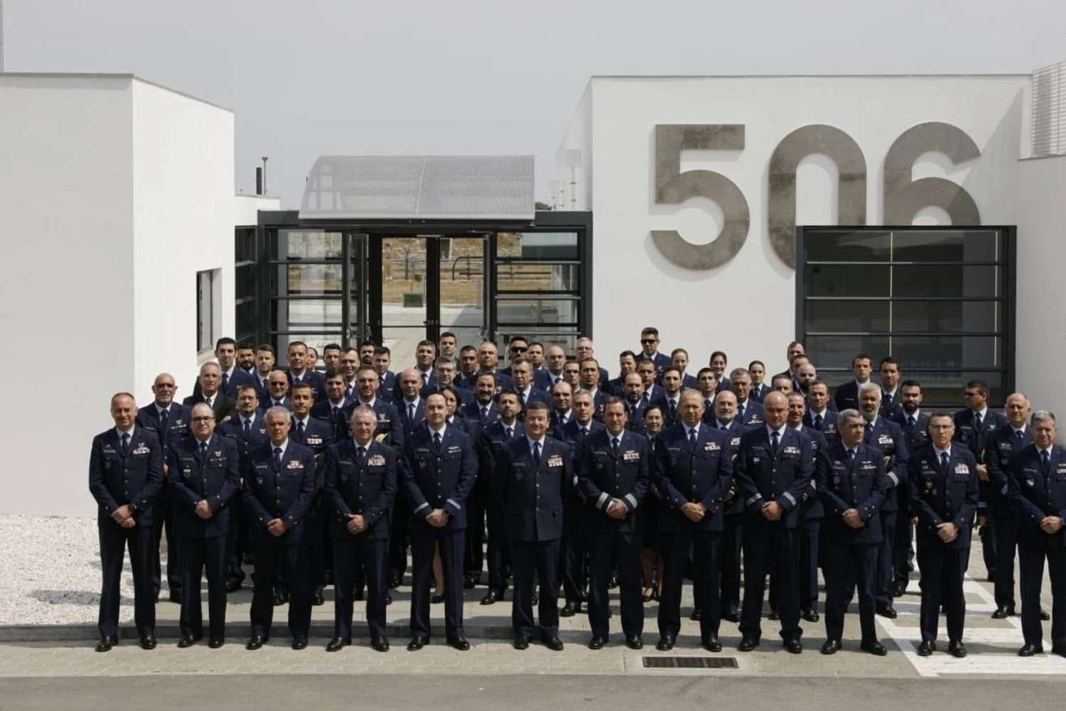 Militares portugueses da Esquadra Rinocerontes; primeiro KC-390 do grupo será entregue neste ano (FAP)