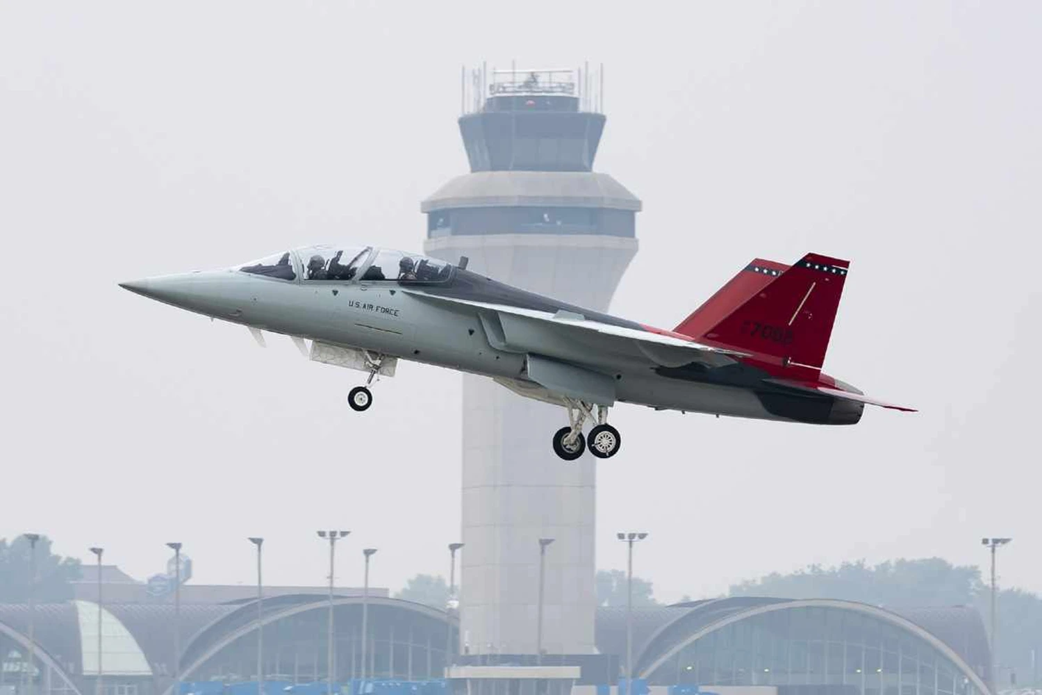 Boeing está pronta para entregar primeiro jato T-7A Red Hawk nos EUA