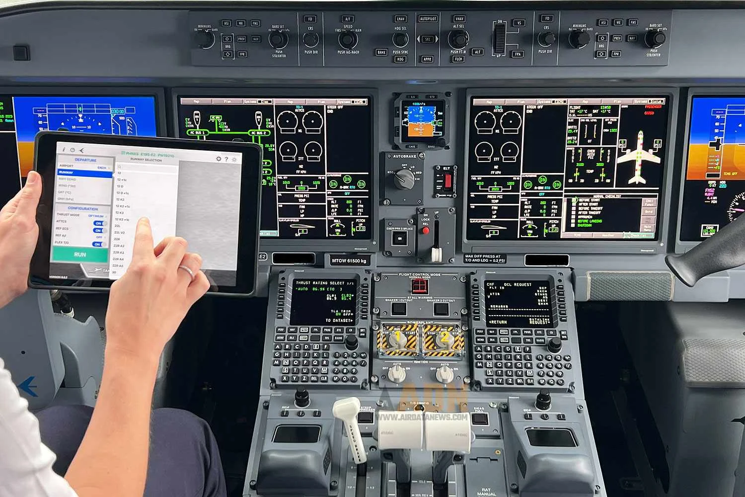 Erro induzido por tablet fez novo jato da Embraer decolar na parte errada da pista
