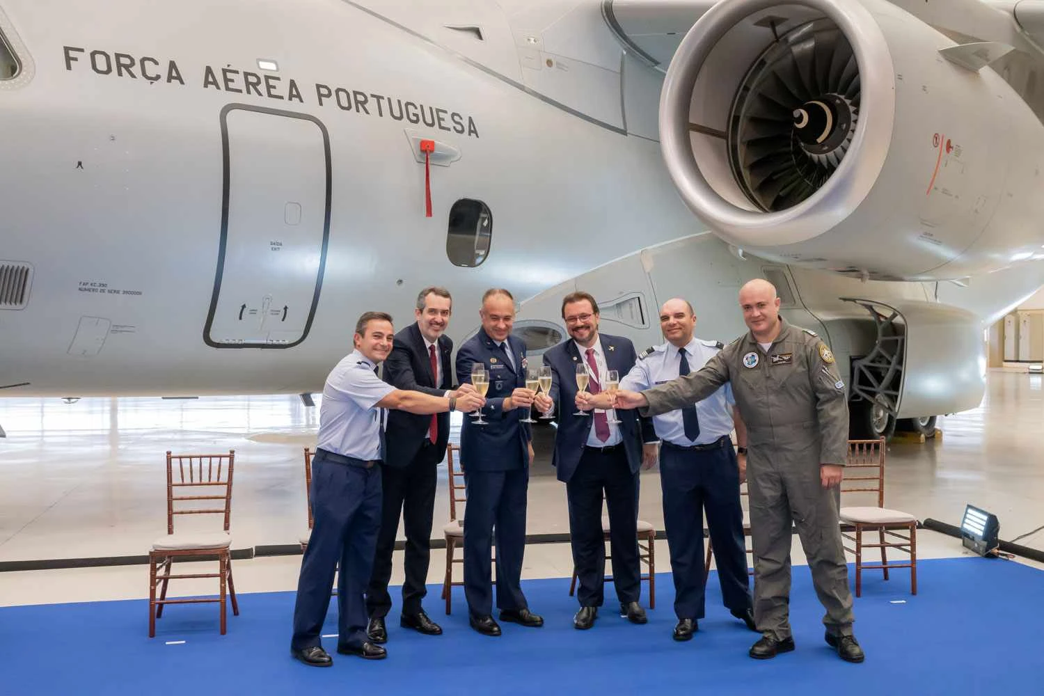 Cerimônia de entrega do primeiro KC-390 de Portugal em Gaviao Peixoto, Brasil