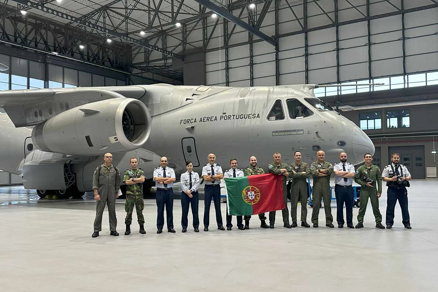 Cerimônia de entrega do primeiro KC-390 de Portugal em Gaviao Peixoto, Brasil