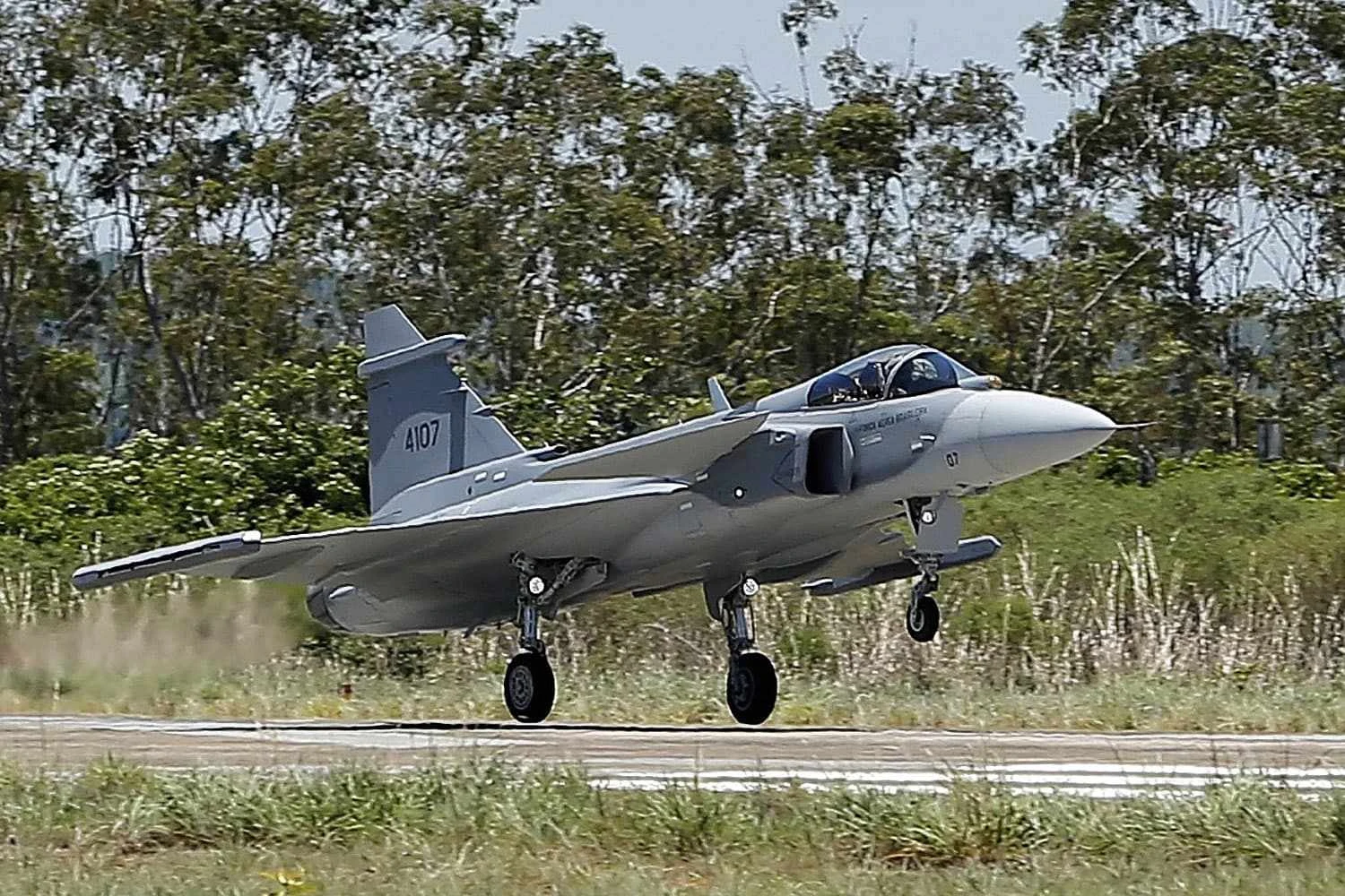 Caça Gripen FAB 4107 (Saab)