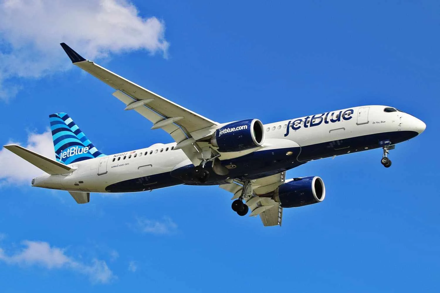 Um dos A220 da JetBlue (Tim)